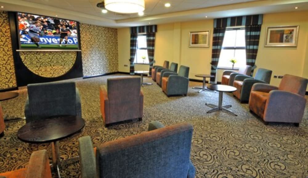The Bluebell Hotel 20/35