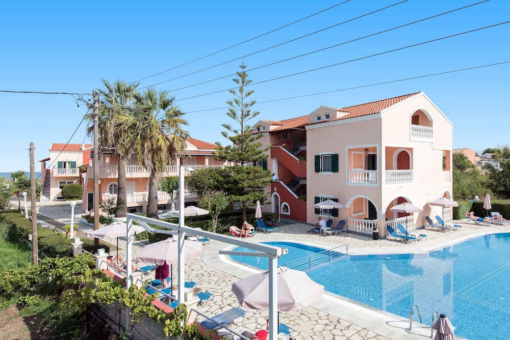 Eriva Hotel 7/37