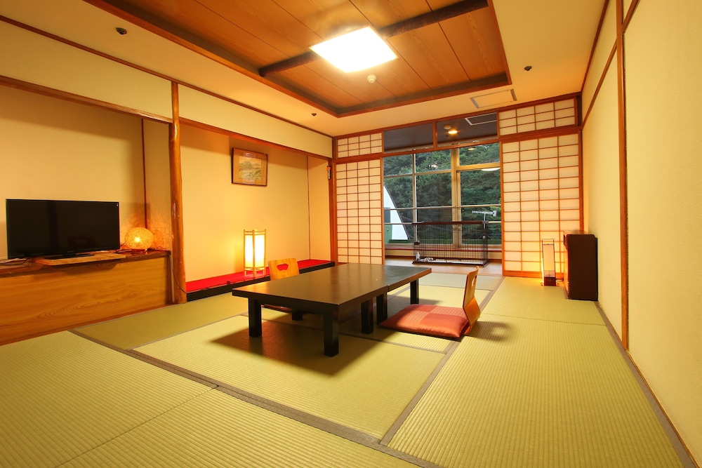 Kusatsu Onsen Daitokan 35/50