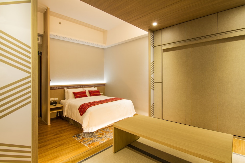 Uni-Resort Ku-Kuan 32/67
