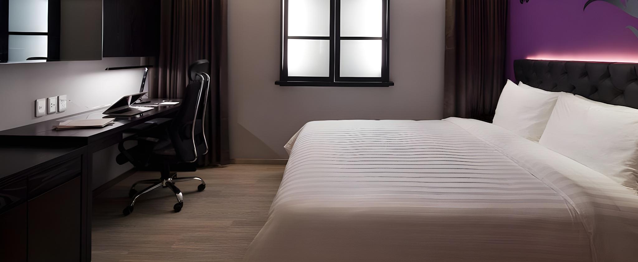 Comfortable, Economy, King Bed, No Window
