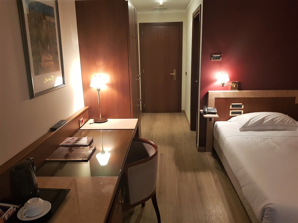 Astra Hotel 38/51
