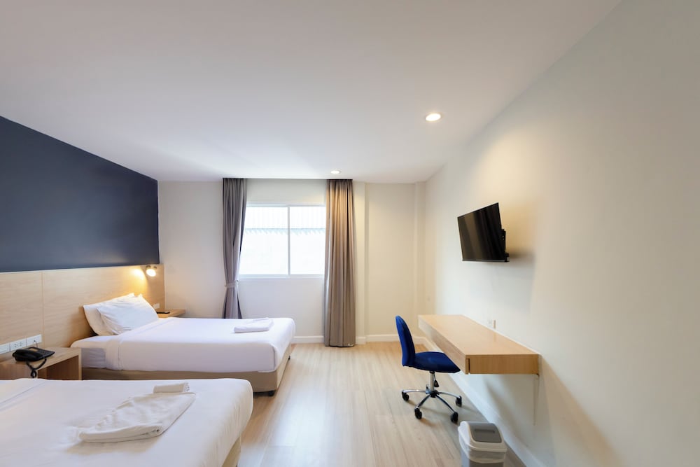 Solo Express Sukhumvit 81 41/57