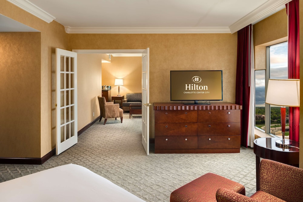 Hilton Charlotte Uptown (ex Hilton Charlotte Center City) 49/82