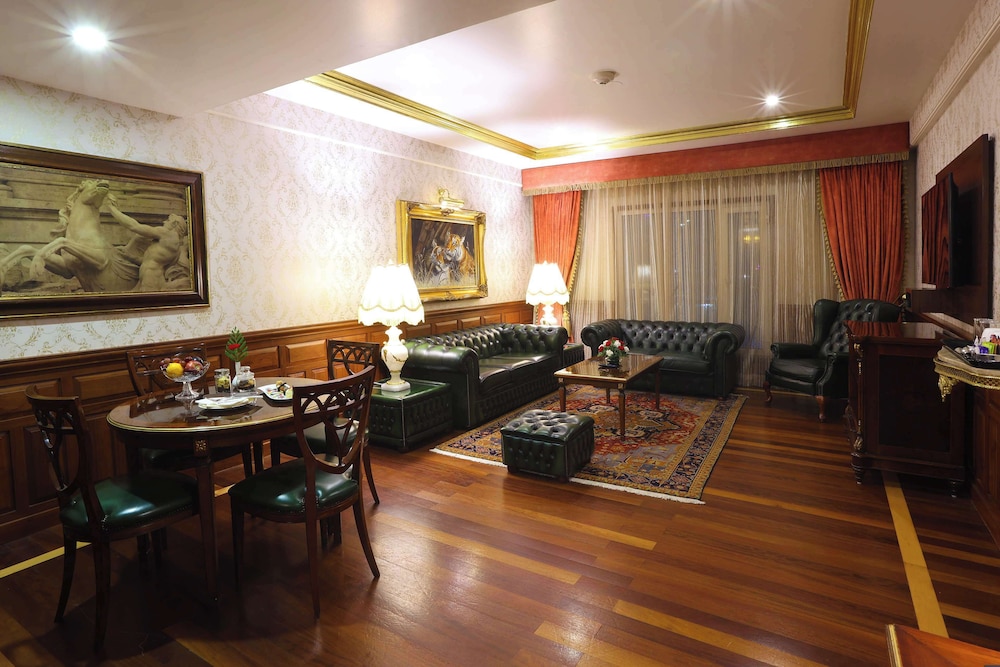 Radisson Hotel Jalandhar 33/50