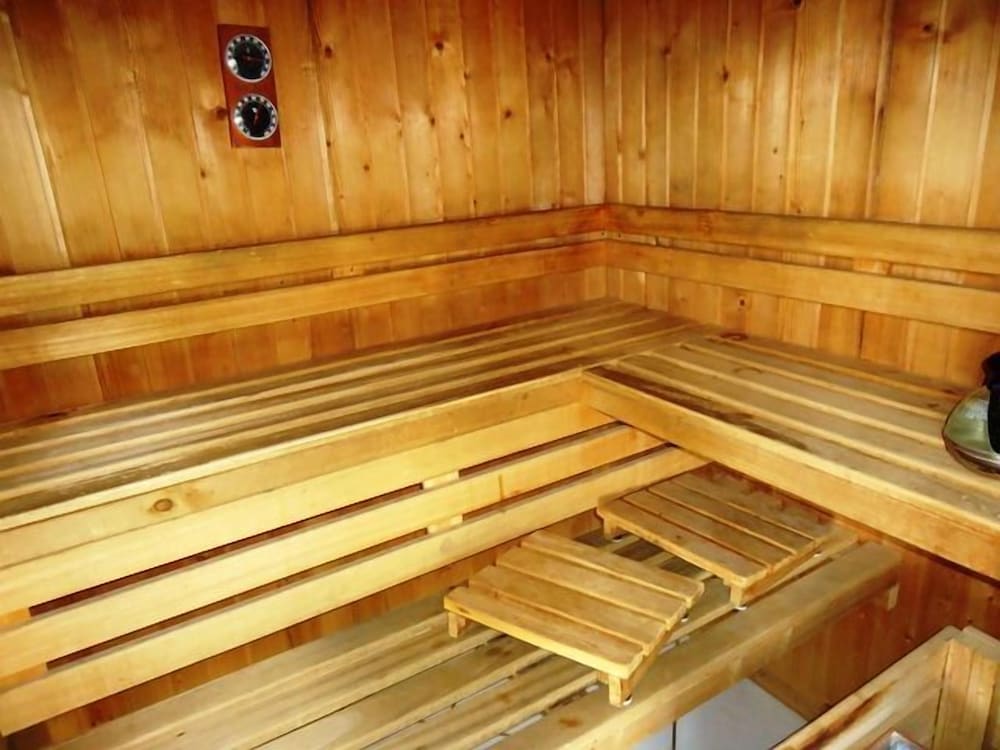 swimming pool spa