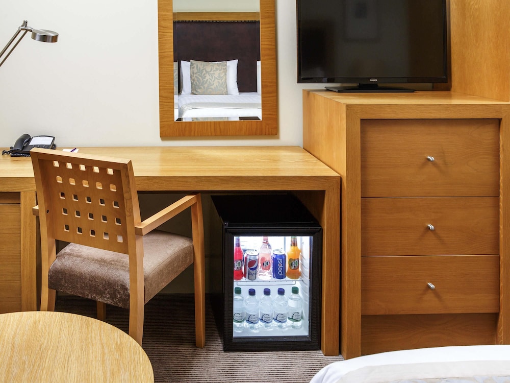 MERCURE SHEFFIELD PARKWAY 47/50