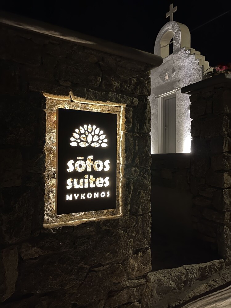 Sofos Suites 22/50