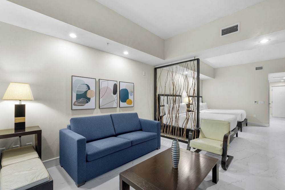 Provident Doral At the Blue Hotel 45/72