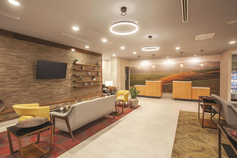 La Quinta Inn Suites By Wyndham Morgan Hill San Jose South 7/46