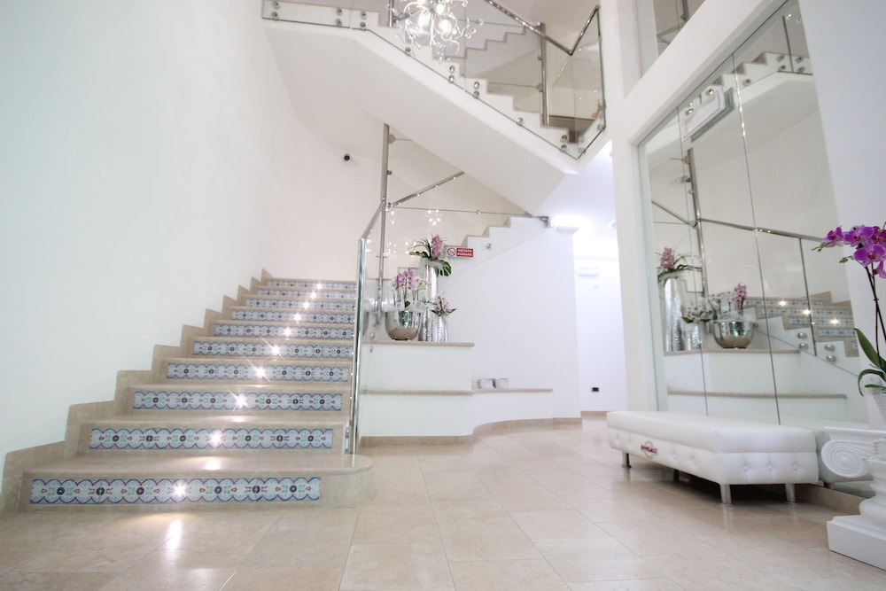 PARADISO HOTEL BOVELACCI 18/68