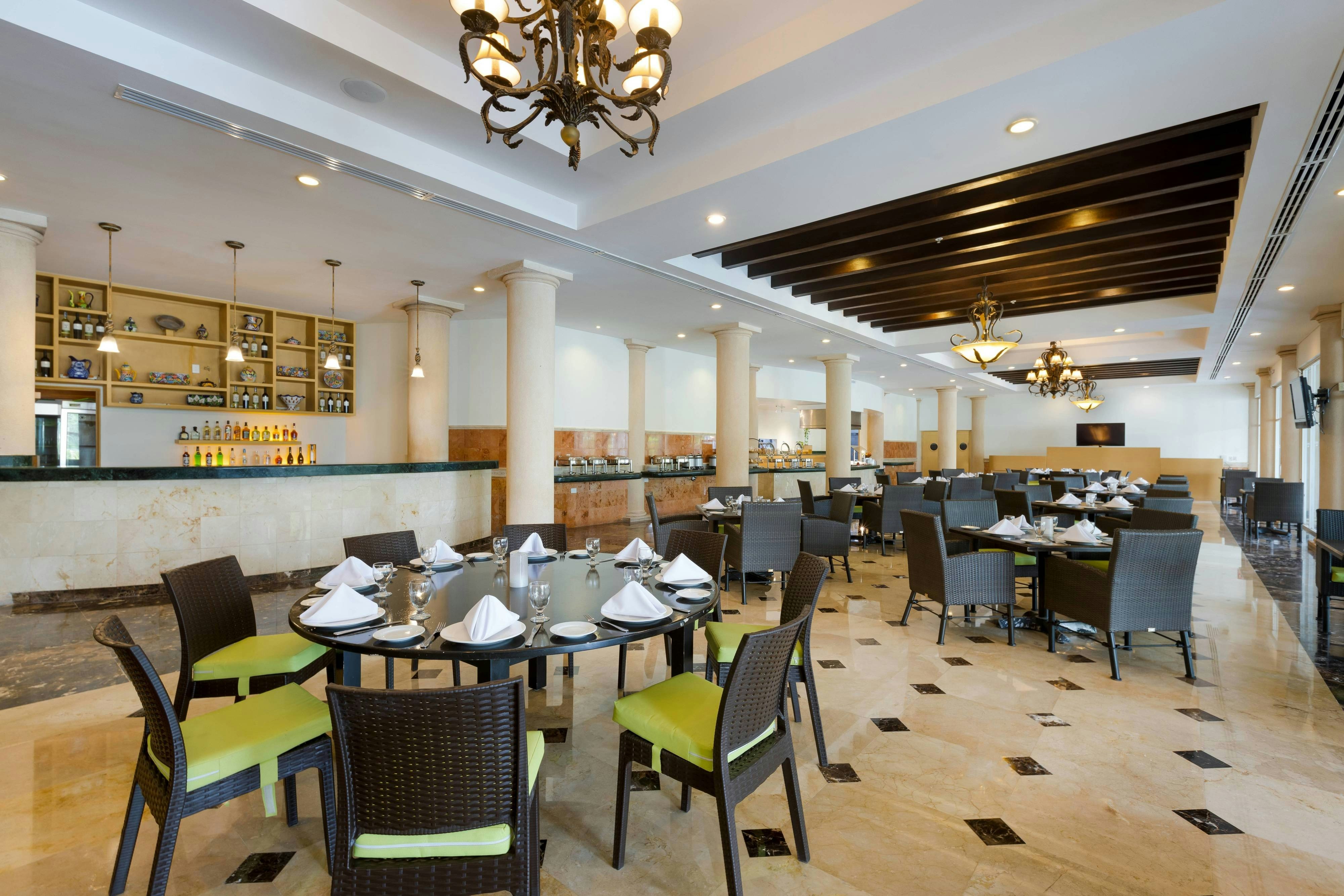 Courtyard by Marriott Cancun Airport 16/19