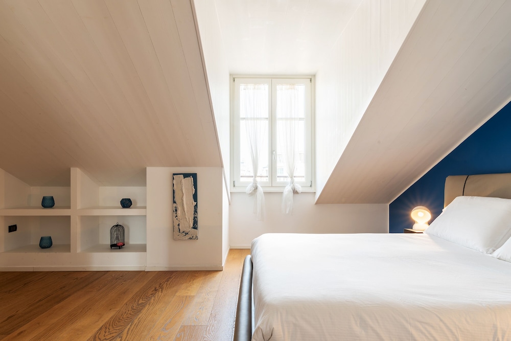 Easyhomes - Brera Luxury Suites 5/42