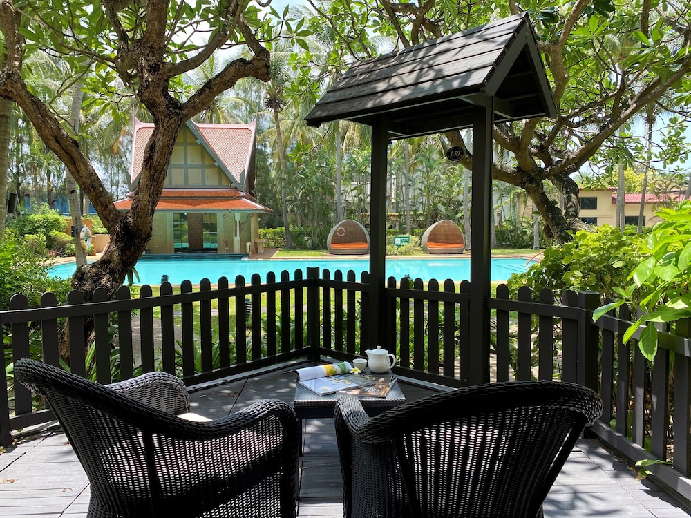 Dusit Thani Hua Hin 75/94