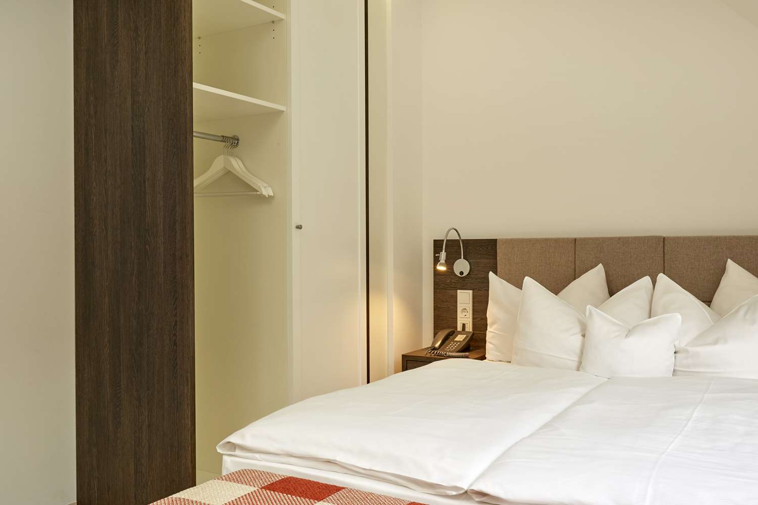 H Hotel Nuremberg Ex Ramada Landhotel 8/59