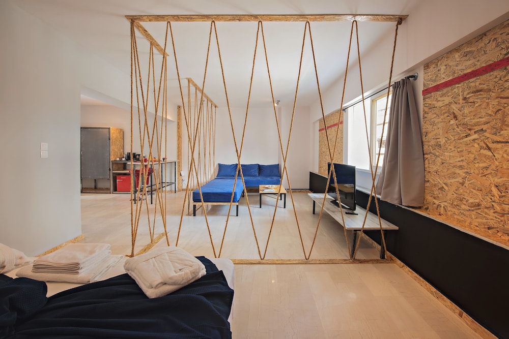Piraeus Premium Suites 26/50