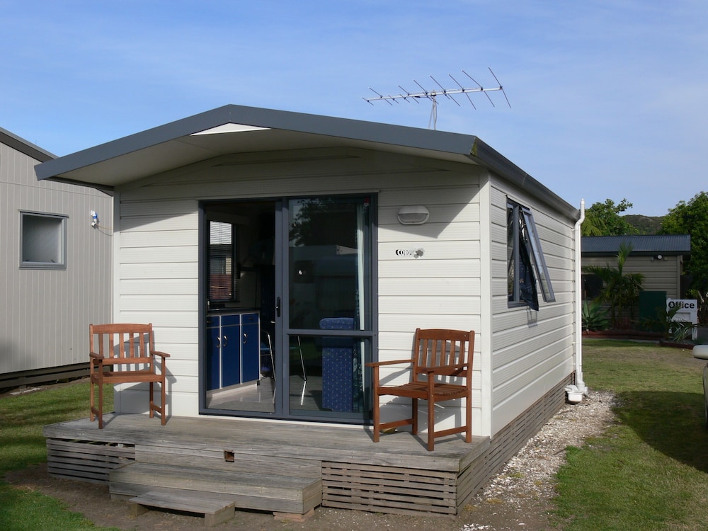 Mercury Bay Holiday Park 1/73