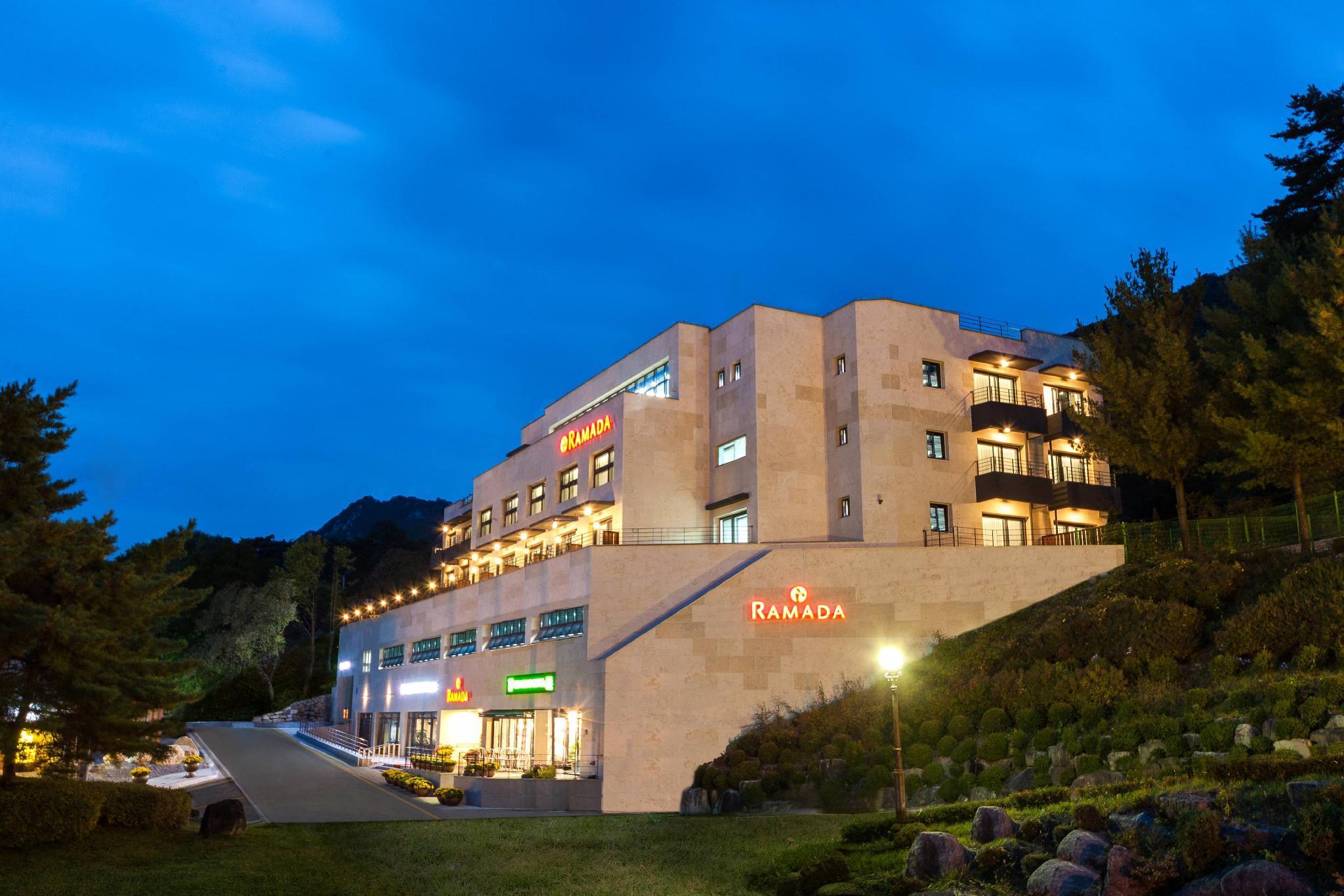 Ramada by Wyndham Mungyeongsaejae 4/26