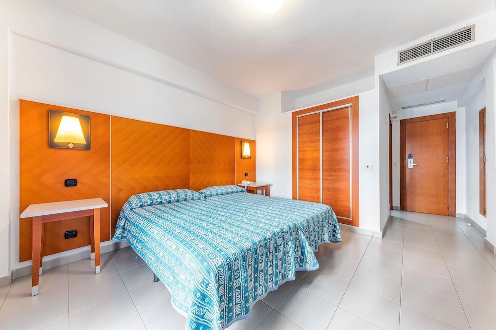Port Fiesta Park Hotel 15/50