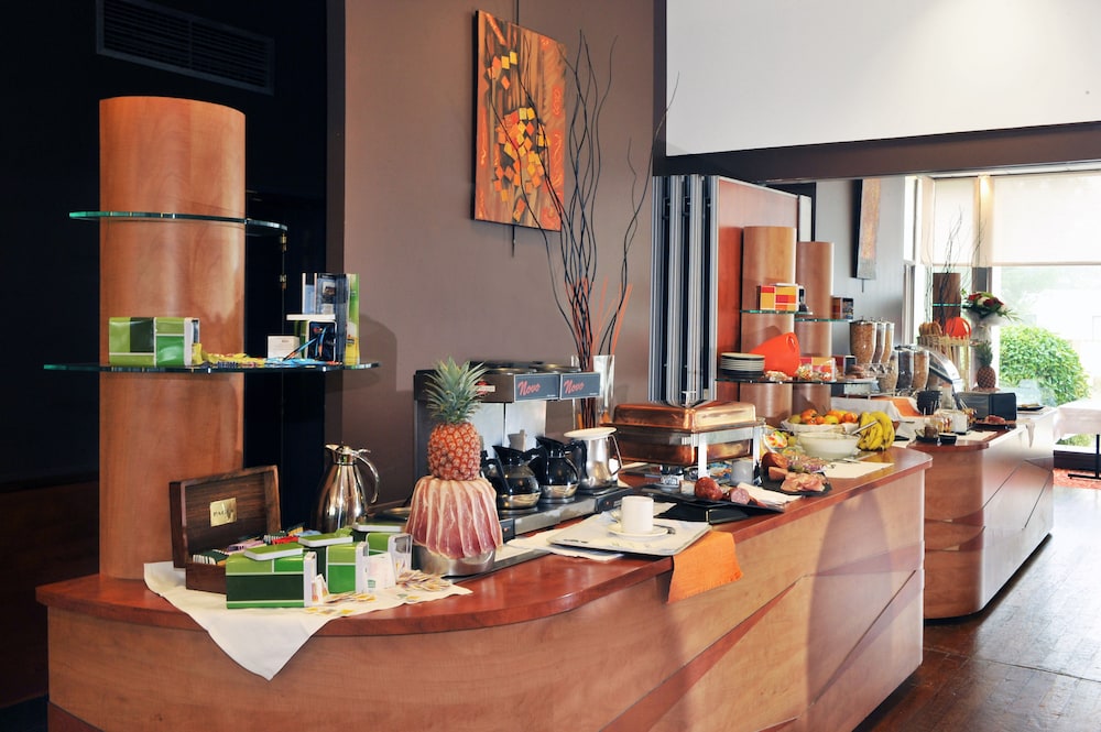 BRIT HOTEL NANTES VIGNEUX – L’ATLANTEL 24/49