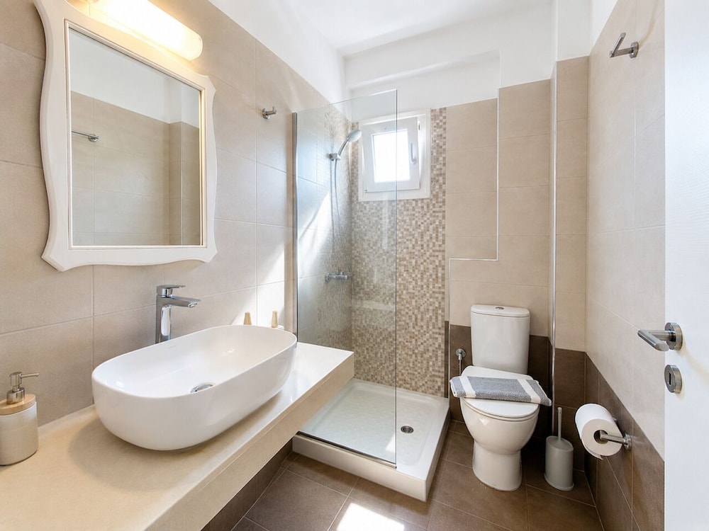 Eleftheria Hotel 48/50