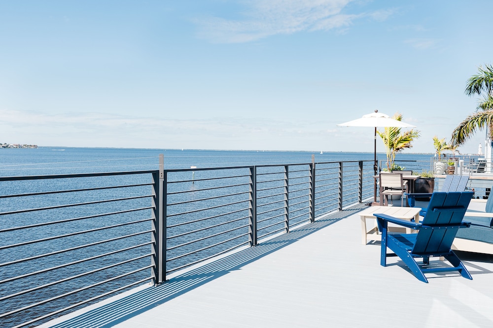 Fishermens Village Resort 3/48