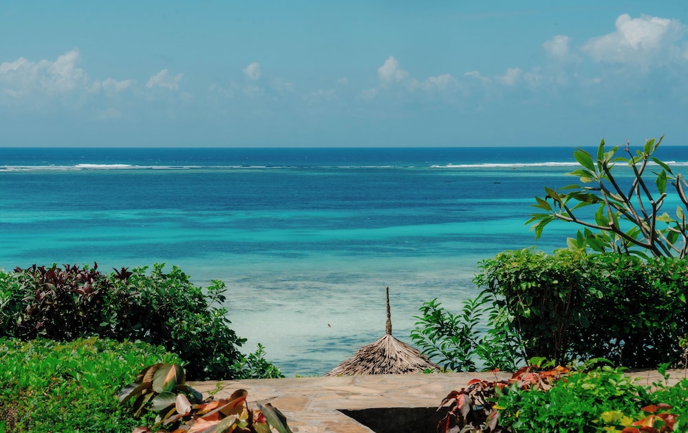 Pearl Beach Resort by Sansi 48/50