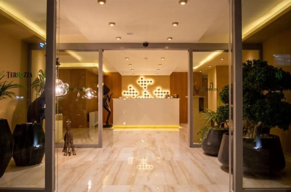 LA TERRAZZA HOTEL 11/60