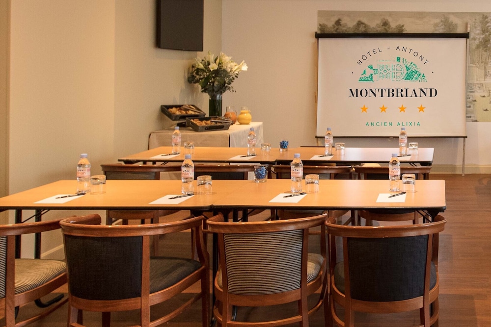 Hotel Montbriand Antony 38/44