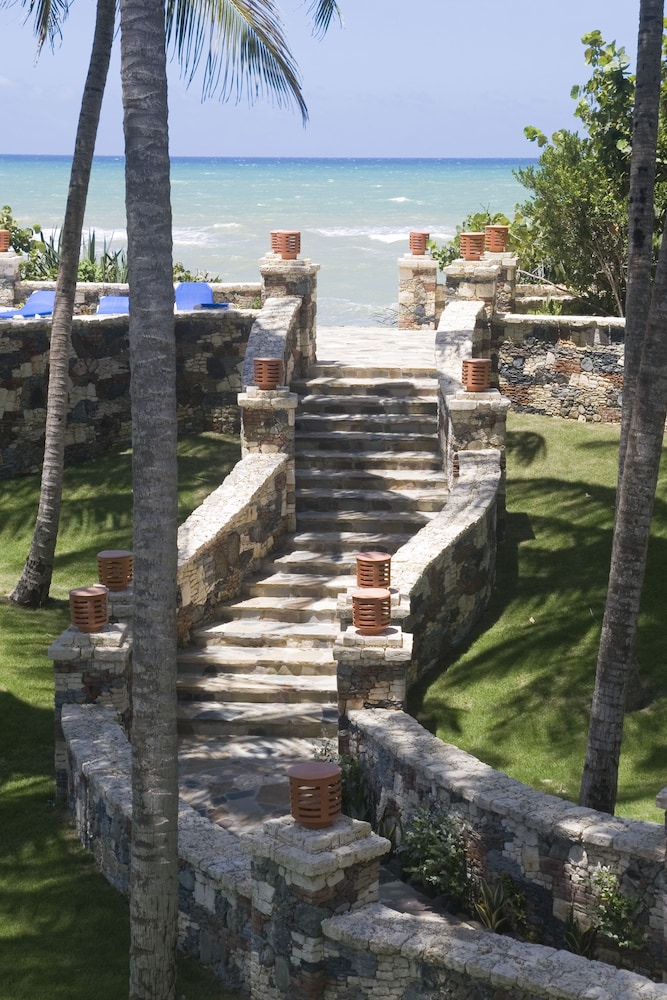 Hotel El Magnifico 63/69