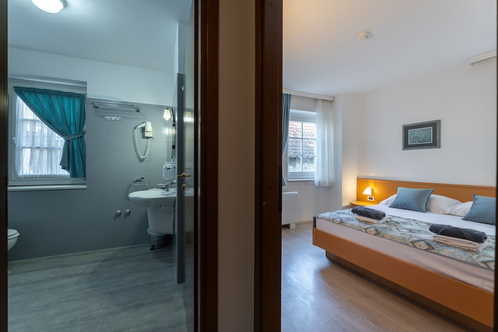 Hotel Villa Fontana 17/50