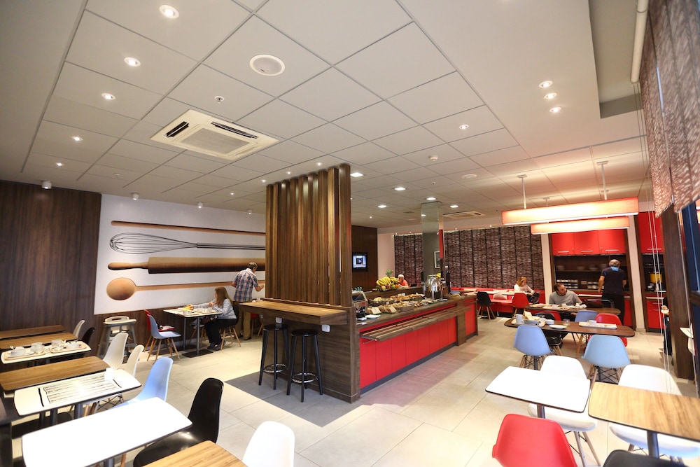 Ibis Buenos Aires Obelisco 37/49
