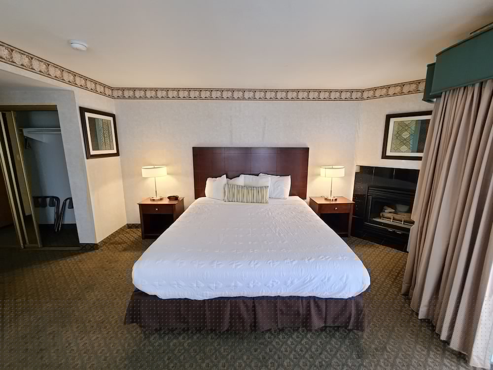 Best Western Huntington Beach 18/65