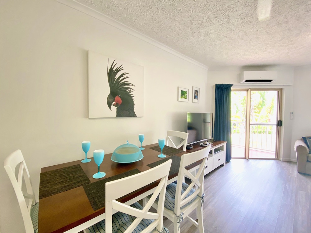 CAIRNS BEACH RESORT 26/49
