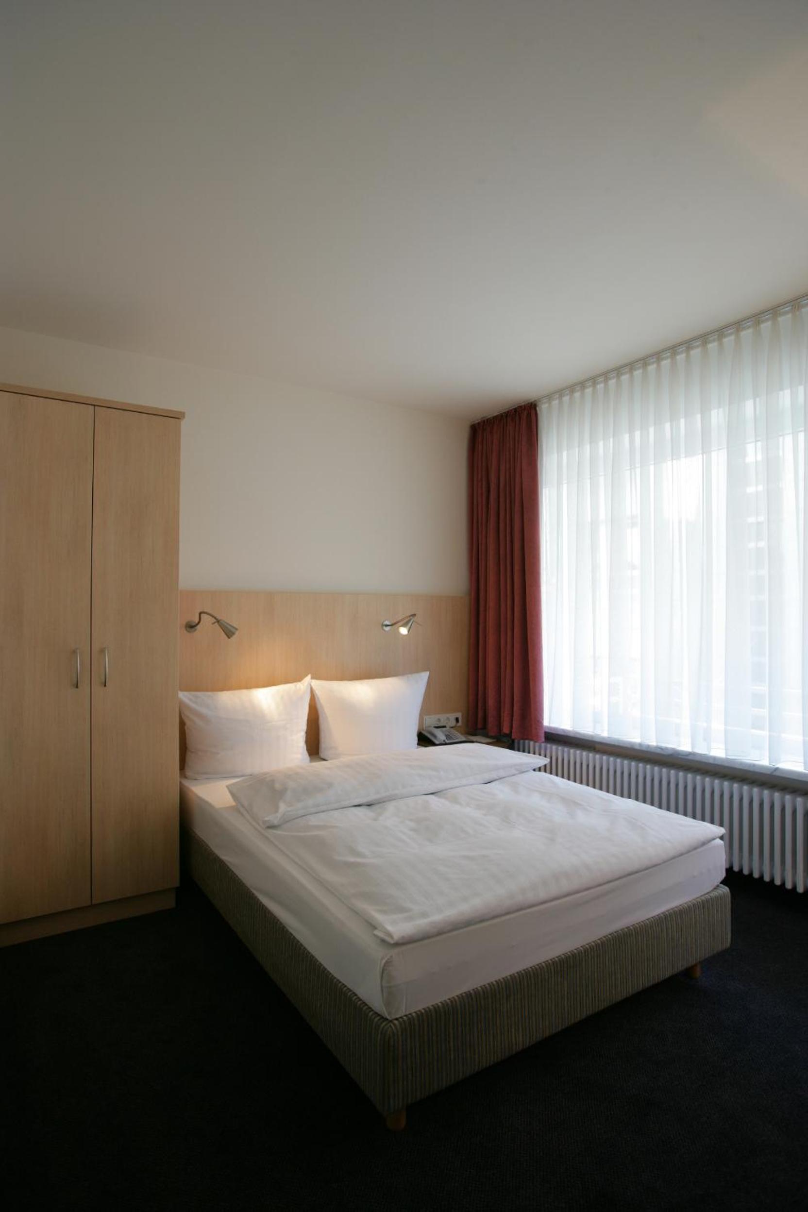 Top Hotel Senator 5/50