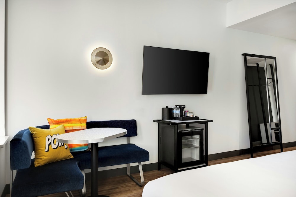 Aloft Indianapolis Downtown 27/36