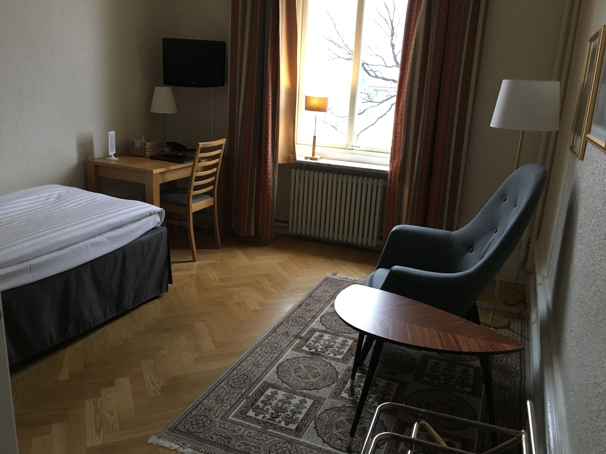 Moderate, Single, Single Bed