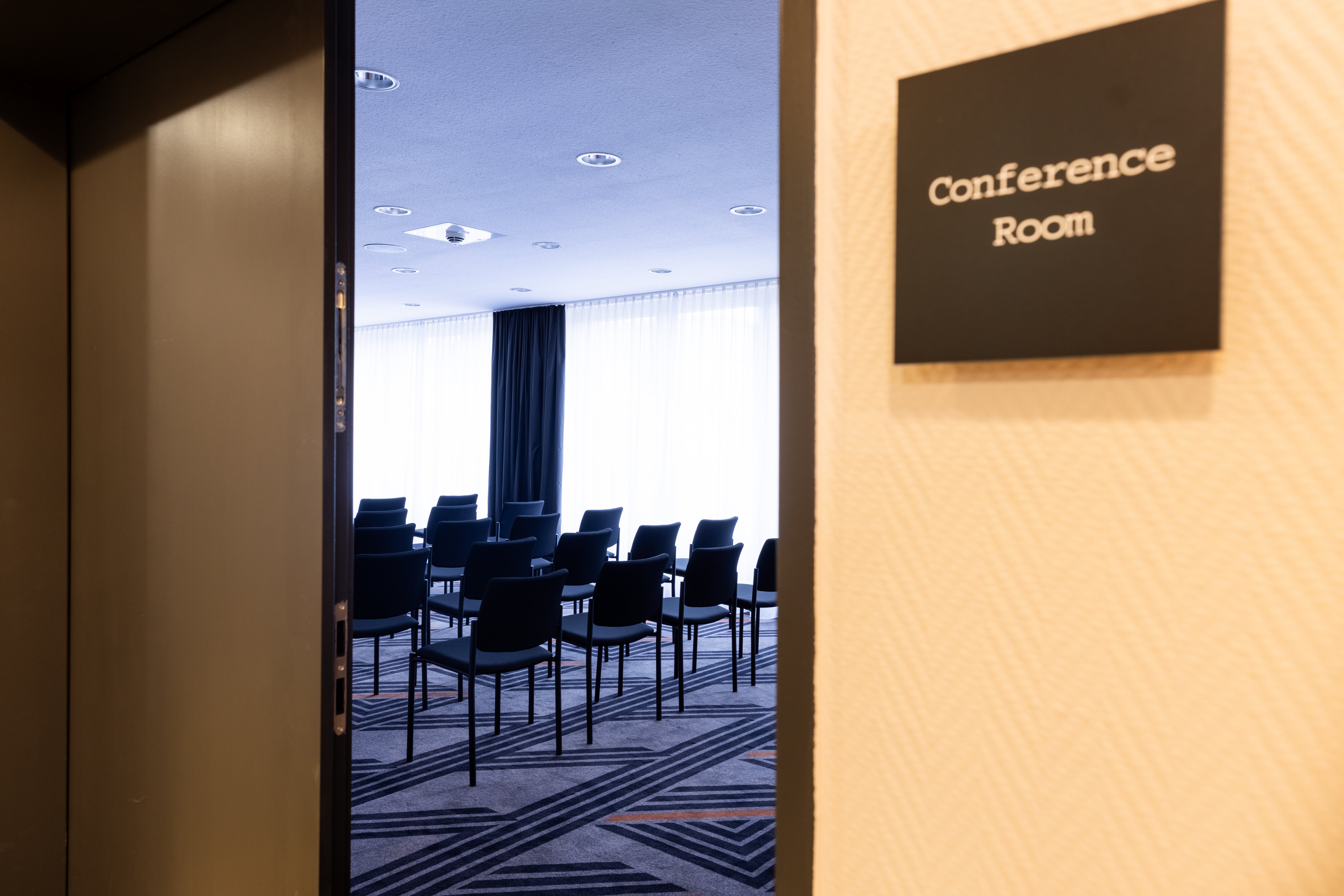 Holiday Inn - the niu, Blade Solingen by IHG 76/80