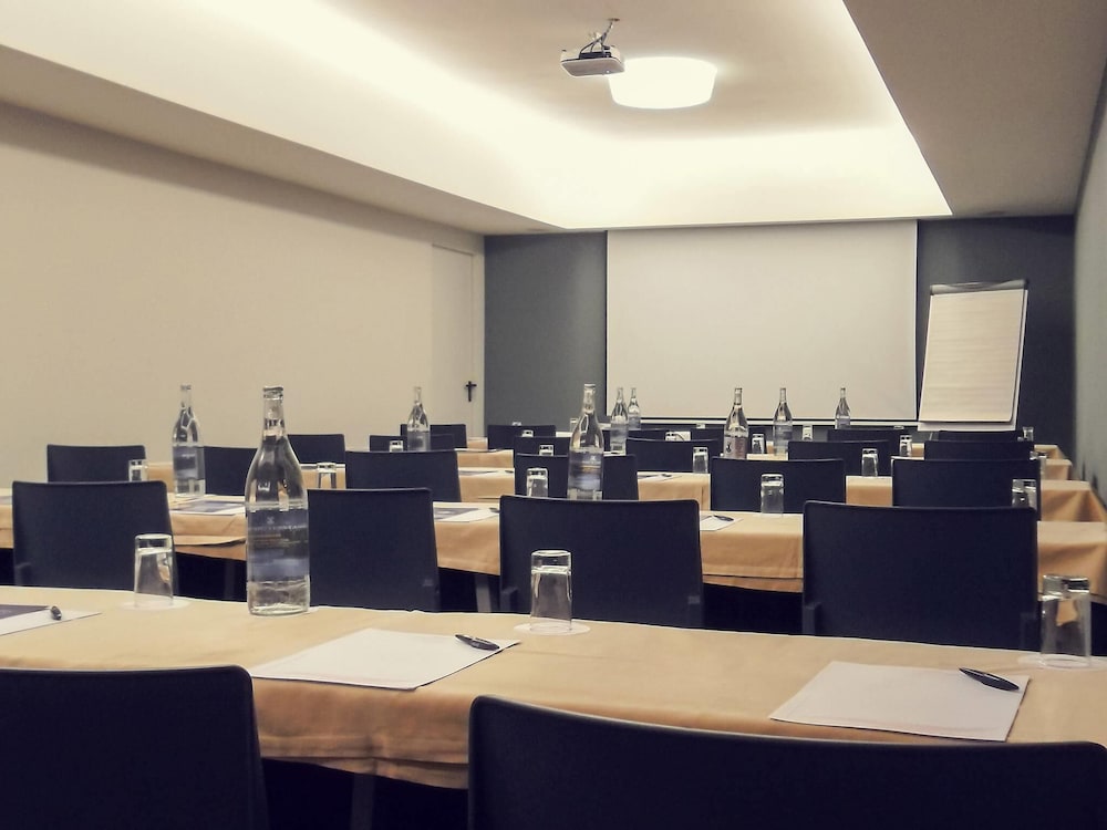 Mercure Lisboa Almada 33/50