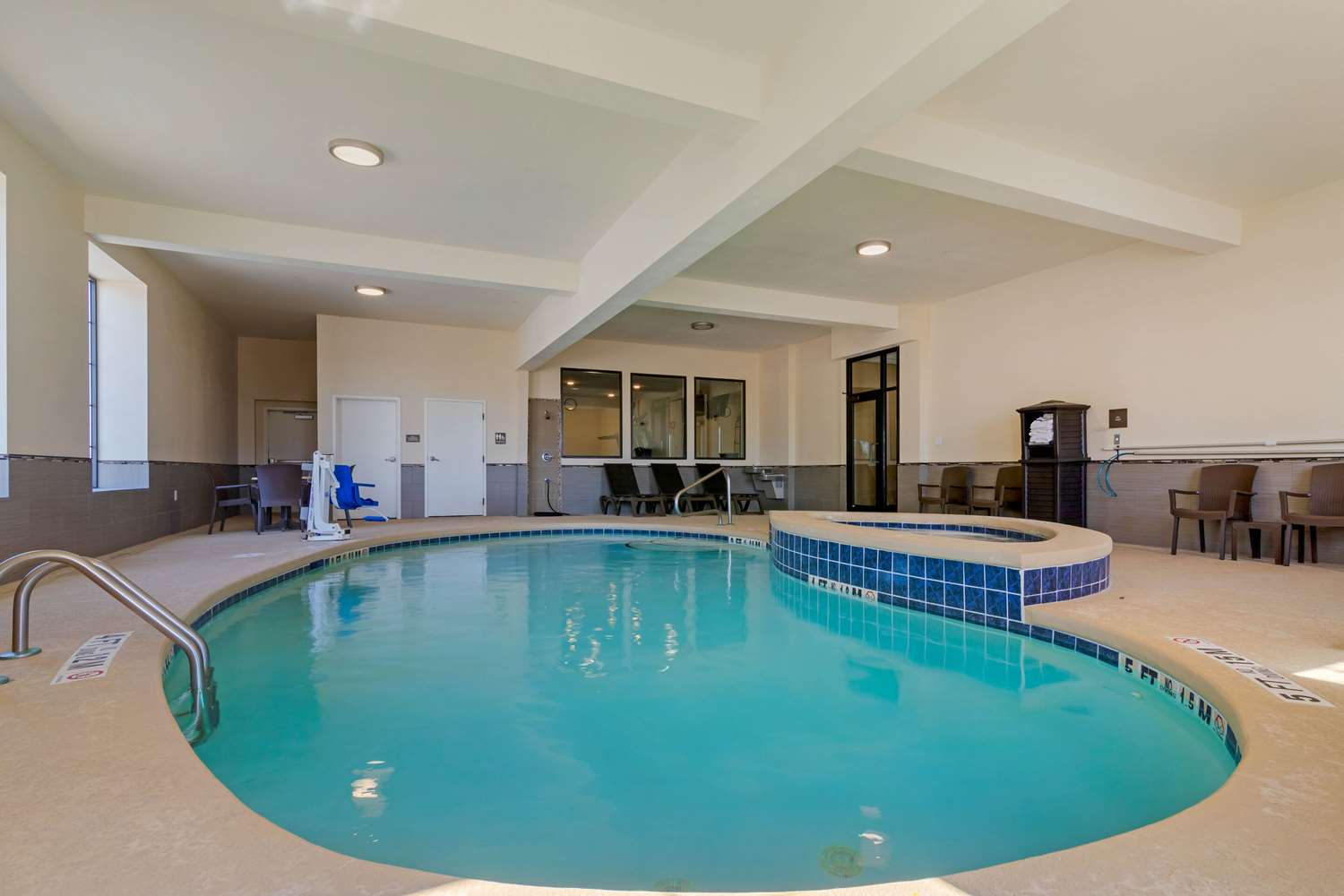 Comfort Inn & Suites Macon West 22/41
