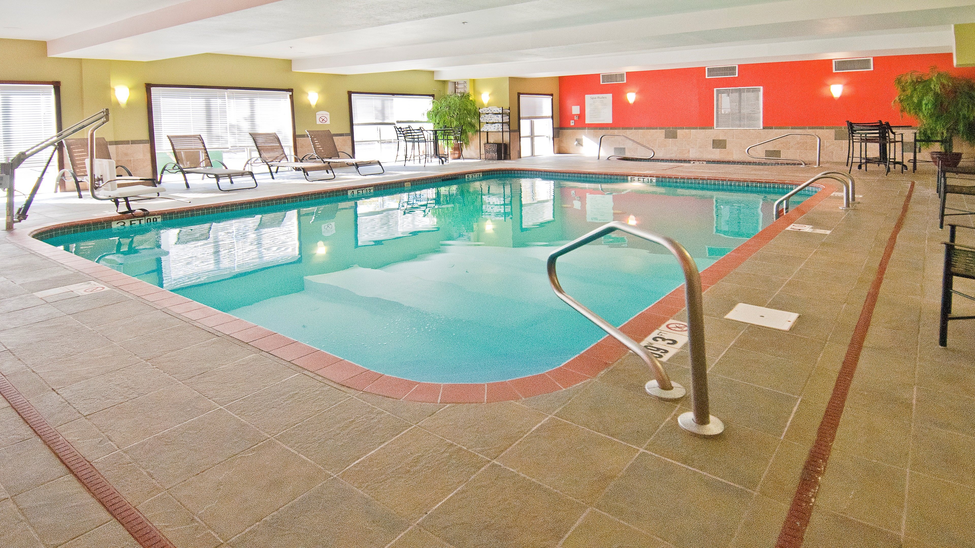 Holiday Inn Hotel Suites Slidell 40/79