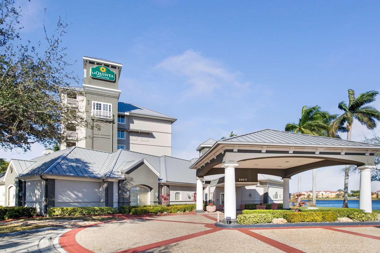 La Quinta Inn & Suites by Wyndham Ft. Lauderdale Airport 27/42
