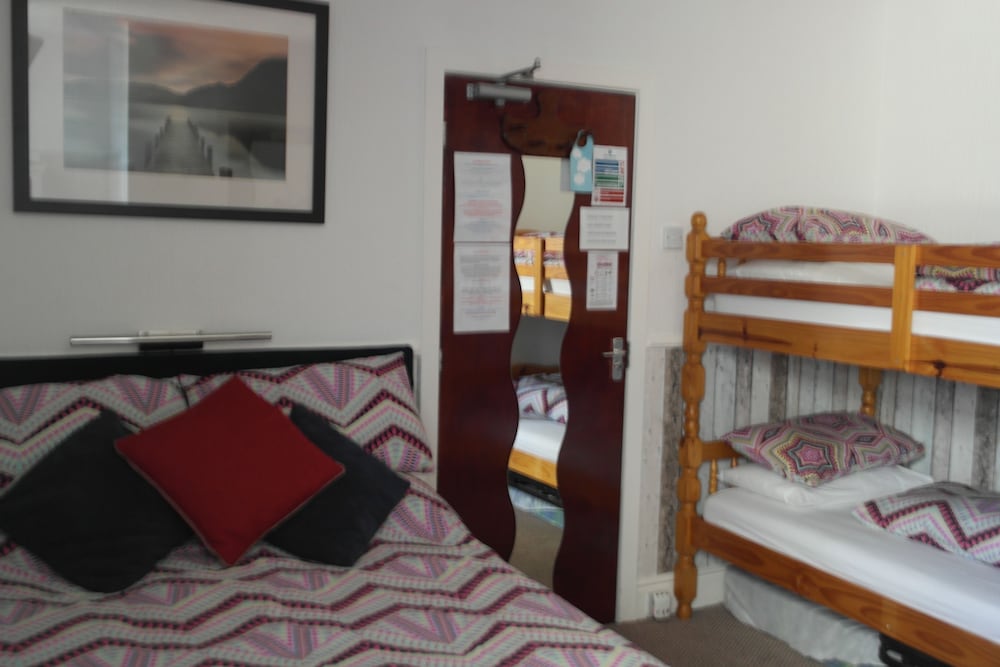 Delamere Hotel 23/29