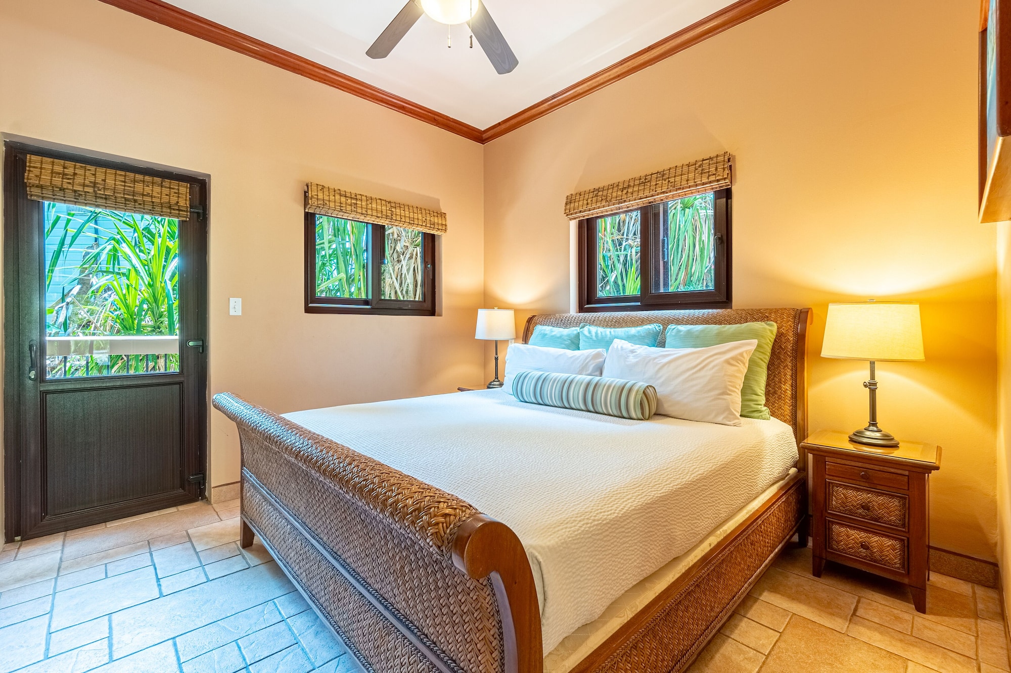 2 BEDROOMS, VILLA, POOL VIEW