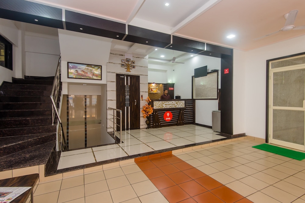 Oyo 13511 Hotel Gems 5/15