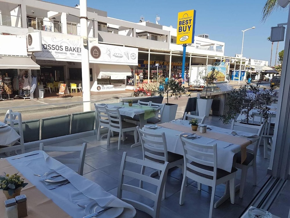 Melini Hotel Suites 29/43