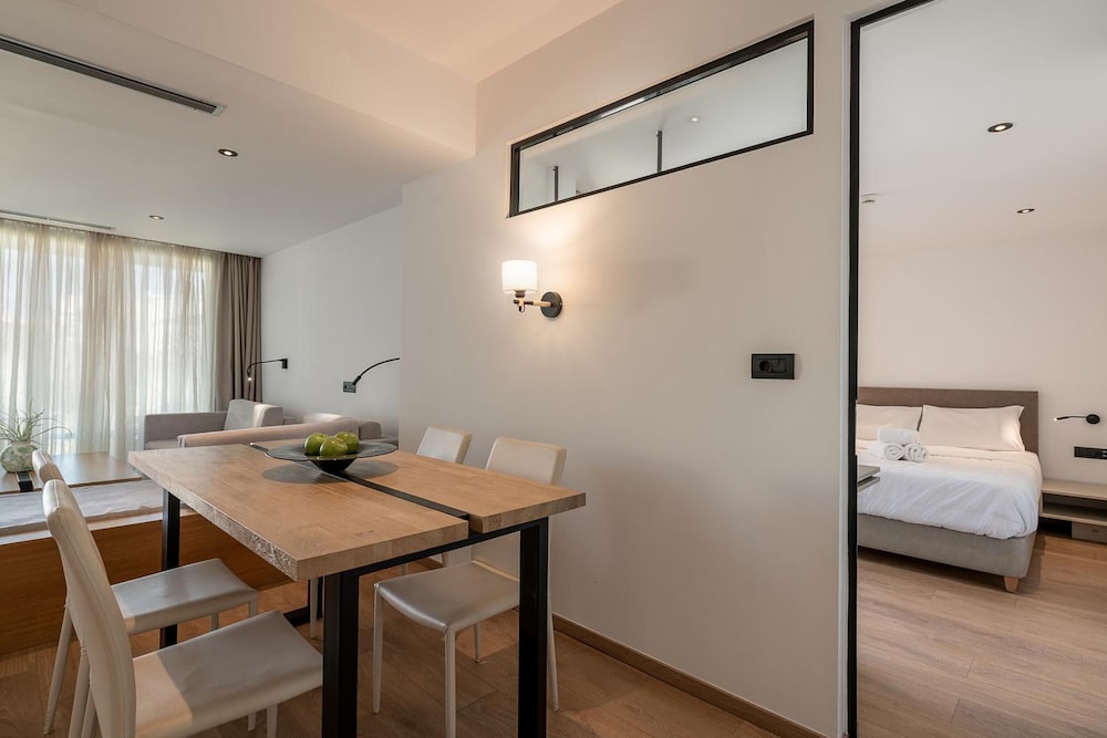 Ikaros Hotel 23/47