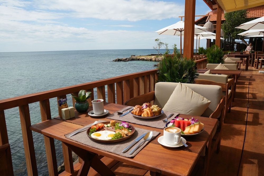 Green Bay Phu Quoc Resort & Spa 35/48