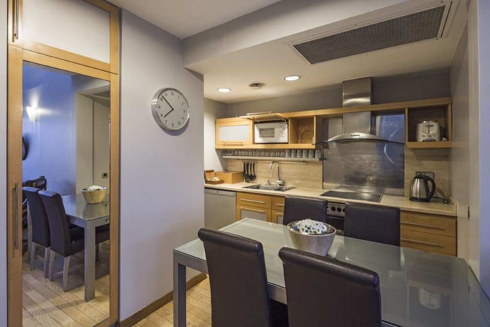 Taxim Suites Residences Istanbul 56/69