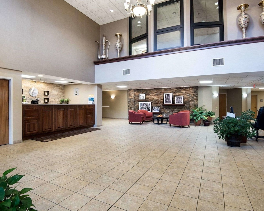 Comfort Inn & Suites Lavale - Cumberland 8/45